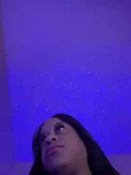 LyahLenox – webcam model profile photo Image 9