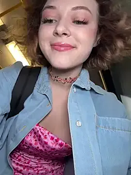 KimberlyWalthon – webcam model profile photo Image 4