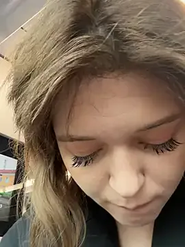 KimberlyWalthon – webcam model profile photo Image 9