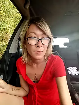 KaraNoir – webcam model profile photo Image 8