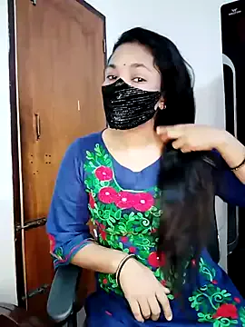 SkyLumen – webcam model profile photo Image 12