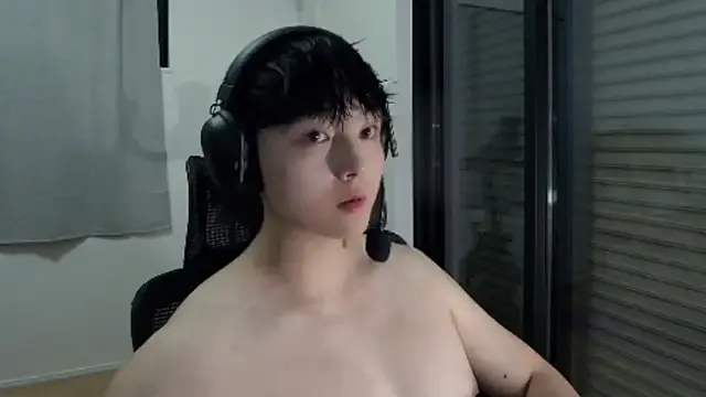 KhloeWonders – webcam model profile photo Image 15