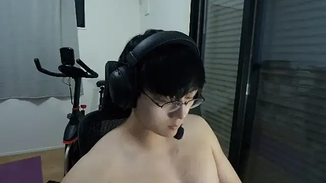 KhloeWonders – webcam model profile photo Image 19