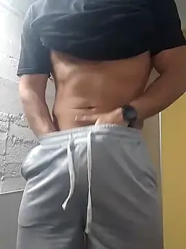 KaraNoir – webcam model profile photo Image 12