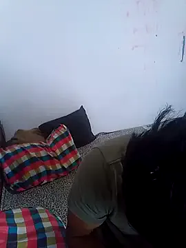 alanna_Micheles – webcam model profile photo Image 3