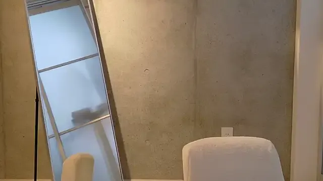 LyraCarvajal – webcam model profile photo Image 3