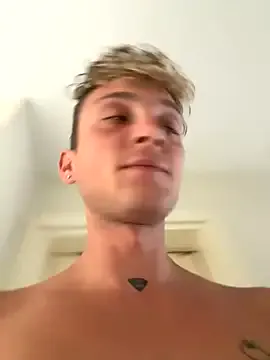 GreciaMorgan – webcam model profile photo Image 3