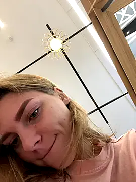 GreciaMorgan – webcam model profile photo Image 15