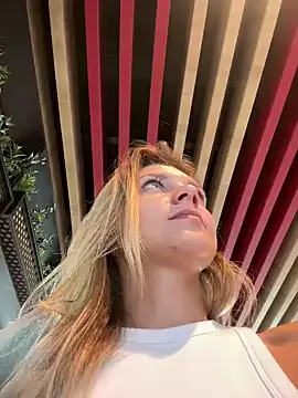 GreciaMorgan – webcam model profile photo Image 3