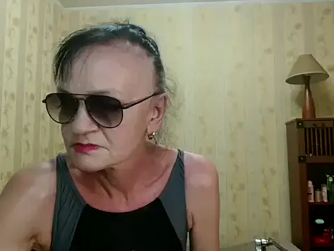 MartinaWolf – webcam model profile photo Image 11