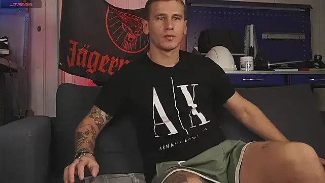 MiaRosel – webcam model profile photo Image 11