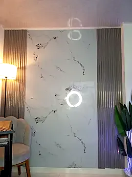 Lololevy – webcam model profile photo Image 4