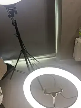 SienaCruz – webcam model profile photo Image 10