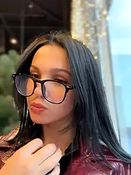 SophieBlaake – webcam model profile photo Image 2