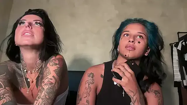 KiraHill – webcam model profile photo Image 7