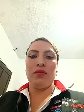 NatallieLynn – webcam model profile photo Image 4