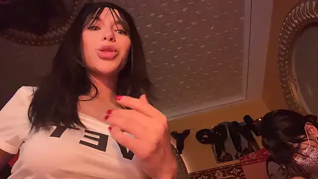 LindyVSAndy – webcam model profile photo Image 2