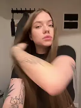 AylaRosell – webcam model profile photo Image 4