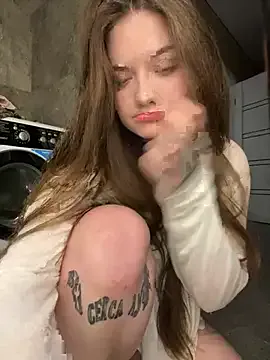 AylaRosell – webcam model profile photo Image 6