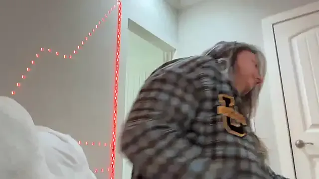 AdaraMillss – webcam model profile photo Image 17