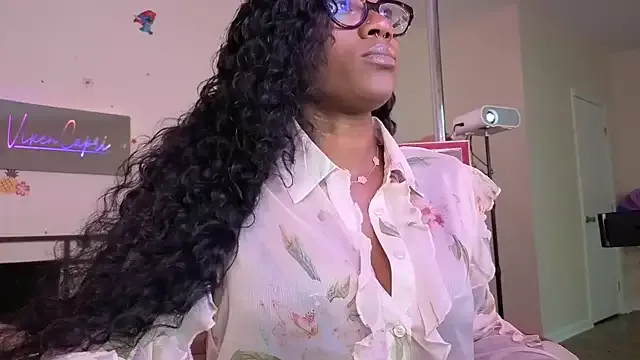 CassieGil – webcam model profile photo Image 16