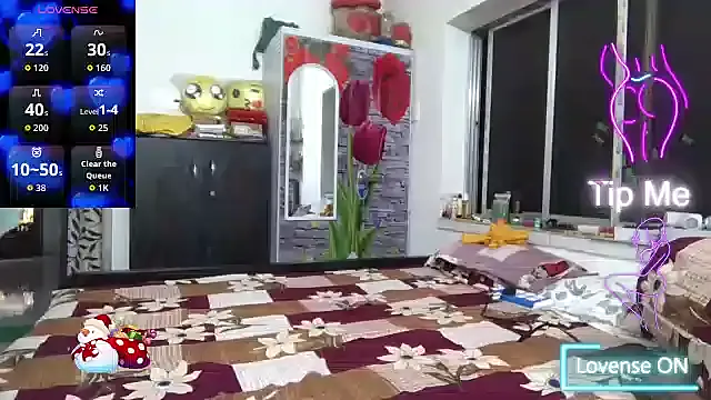 PaulinaSwift – webcam model profile photo Image 15