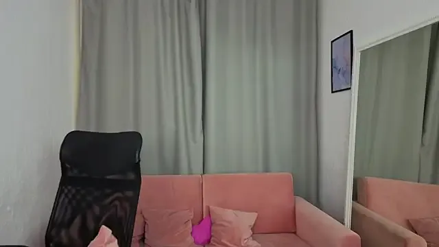 TaraHunter – webcam model profile photo Image 8