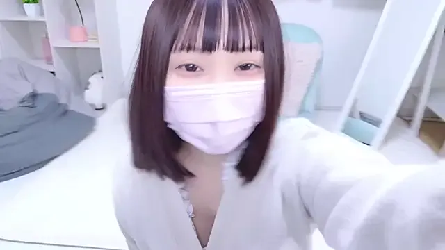 Noya – webcam model profile photo Image 4