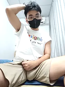 EmilyWeston – webcam model profile photo Image 11