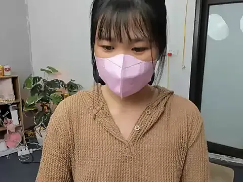 AmyBelmontt – webcam model profile photo Image 14