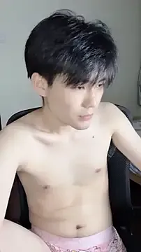 KaraNoir – webcam model profile photo Image 5