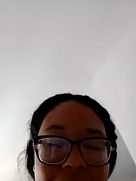 XMara – webcam model profile photo