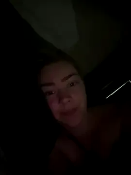 MrsKitten – webcam model profile photo Image 4