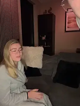 MrsKitten – webcam model profile photo Image 5