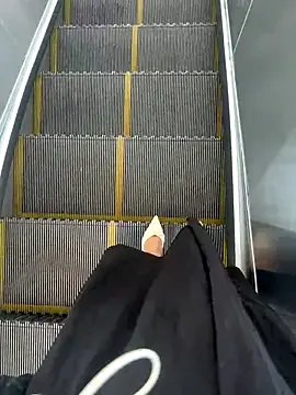 GLaM_GoDdEsS_143 – webcam model profile photo Image 6