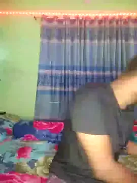 LisaAkira – webcam model profile photo Image 11