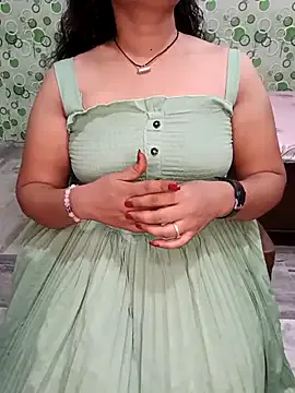 ENGLISHEMILY_69 – webcam model profile photo Image 4