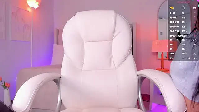 flooora_0 – webcam model profile photo Image 3