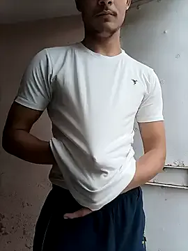 LoraDevine – webcam model profile photo Image 2