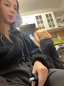 AmyBelmontt – webcam model profile photo Image 10