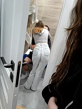 AmyBelmontt – webcam model profile photo Image 4