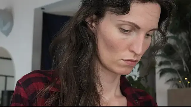 SusiLopez – webcam model profile photo Image 13