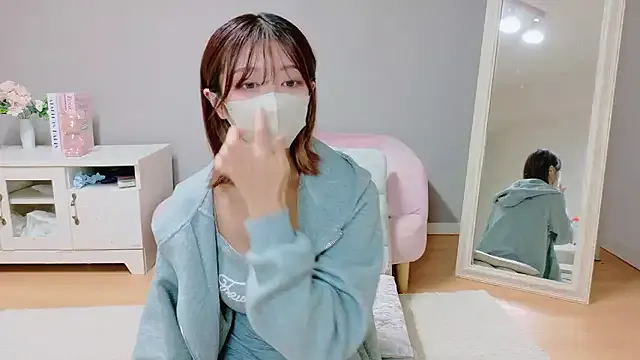 XxAlliGirlNextDoor – webcam model profile photo Image 7