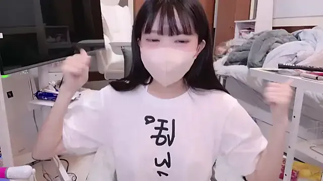 SerenaVelour – webcam model profile photo Image 3