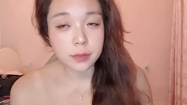 FerrariFrench – webcam model profile photo Image 4