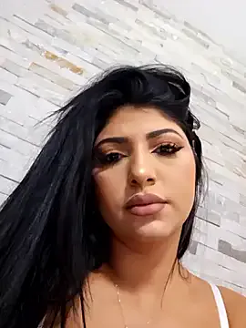 RubyLuxee – webcam model profile photo Image 11