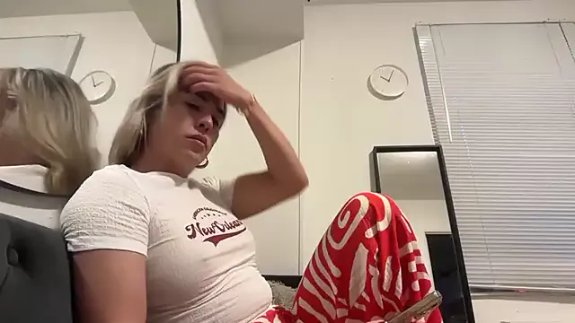 JadeRusell – webcam model profile photo Image 8